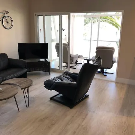 Met Zicht Op Zee, Op 40 Meter. Lägenhet El Albir